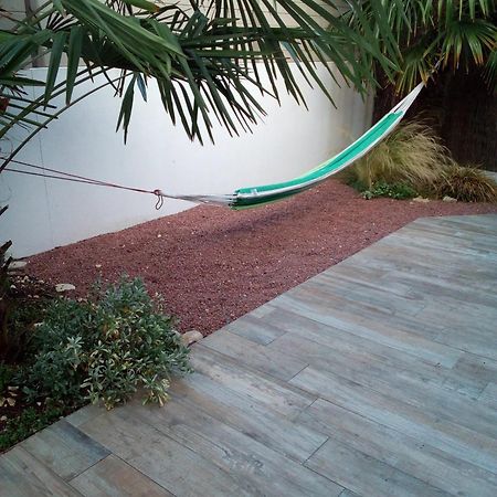 Les Palmiers - Vacation Home Saint-Xandre Ngoại thất bức ảnh