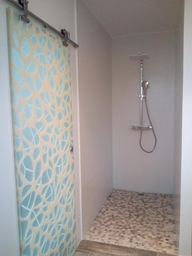 Les Palmiers - Vacation Home Saint-Xandre Ngoại thất bức ảnh